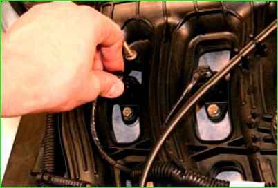 Снятие и установка катушек зажигания