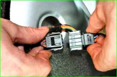 Замена заднего фонаря