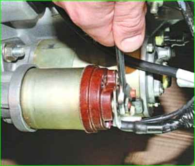 Замена стартера Лада Приора