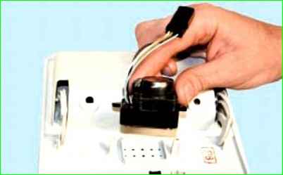 Replacing the interior temperature sensor Lada Priora