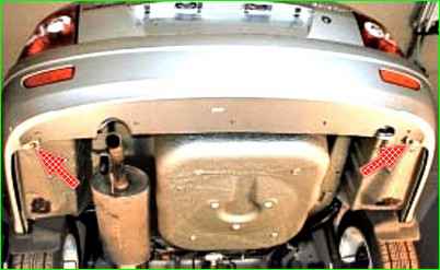 Снятие и установка заднего бампера