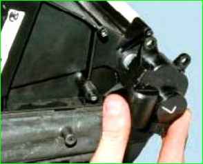 Ersetzen des Positionssensors für Getriebemotor und Heizungsklappe