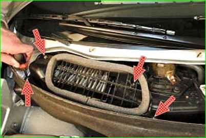 Как заменить фильтр вентиляции салона Лада Приора