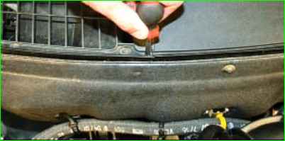 Снятие и установка накладок ветрового стекла Лада Приора