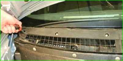 Как заменить фильтр вентиляции салона Лада Приора