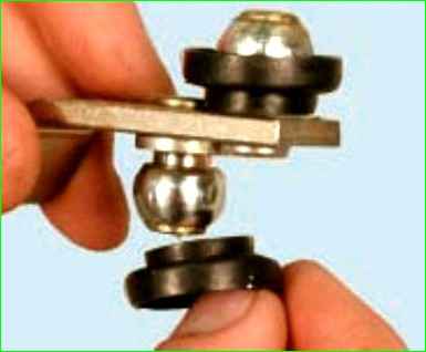 Снятие, разборка и установка очистителя ветрового стекла