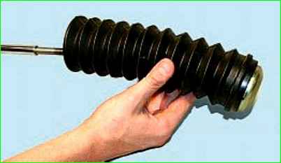 Снятие заднего амортизатора