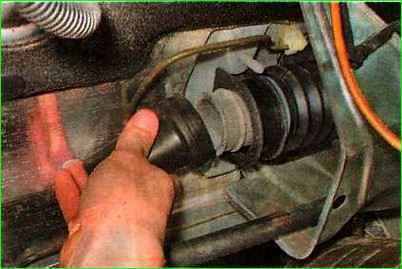 Lenkgetriebemanschette aus- und einbauen