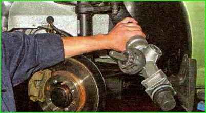 Aus- und Einbau des Lenkmechanismus