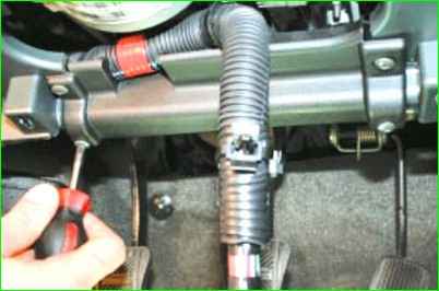 Рульдің электрлік бағанасын алу және орнату