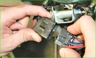 Рульдің электрлік бағанасын алу және орнату