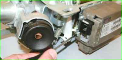 Рульдің электрлік бағанасын алу және орнату