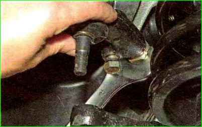 Как заменить рулевые наконечники и тяги