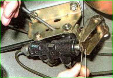 Adjusting the pressure regulator drive