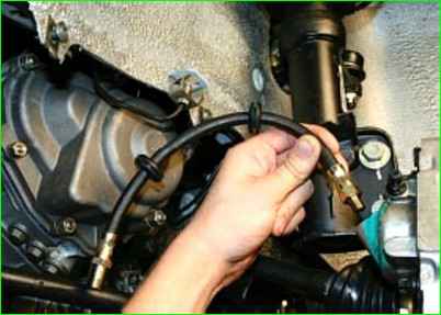 Замена тормозных шлангов и трубок