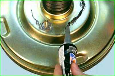 Как проверить и заменить вакуумный усилитель тормозов