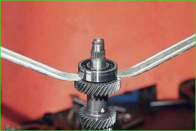 Demontage der Getriebeeingangswelle