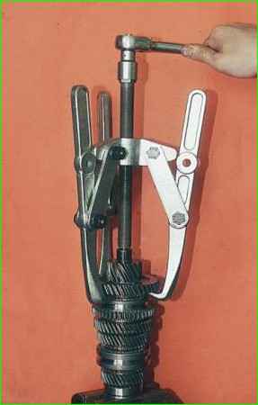 Demontage der Sekundärwelle