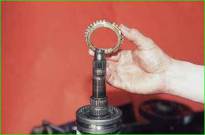 Demontage der Sekundärwelle