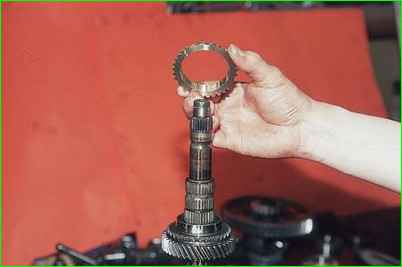 Demontage der Sekundärwelle