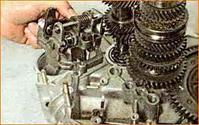 Разборка и сборка коробки передач Лада Приора