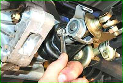 Ersetzen der Öldichtung der Schaltstange