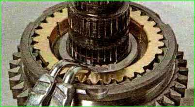 Demontage der Sekundärwelle