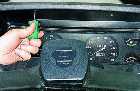 Снятие и проверка комбинации приборов автомобиля Соболь  