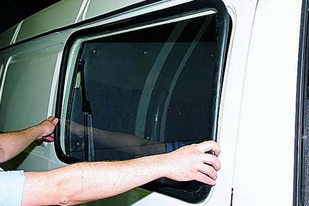 Замена стекол сдвижной двери и боковины автомобиля Соболь