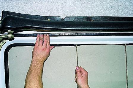 Замена стекол сдвижной двери и боковины автомобиля Соболь