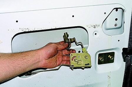 Снятие замка сдвижной двери автомобиля Соболь