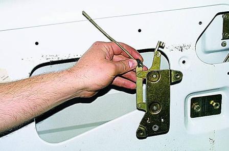 Снятие замка сдвижной двери автомобиля Соболь