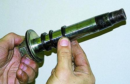 Ремонт маятниковых рычагов автомобиля Соболь