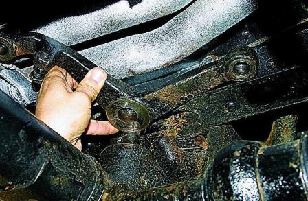 Ремонт маятниковых рычагов автомобиля Соболь