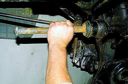 Замена рычагов передней подвески автомобиля Соболь