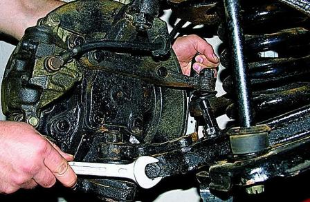 Замена пружины подвески автомобиля Соболь