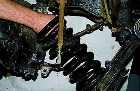 Замена пружины подвески автомобиля Соболь