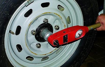 Регулировка подшипников ступиц колес автомобиля Соболь