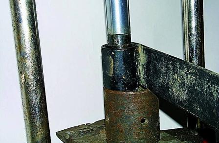 Снятие, разборка рессоры и замена ее резинометаллических шарниров автомобиля Соболь