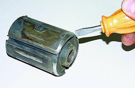 Снятие, разборка рессоры и замена ее резинометаллических шарниров автомобиля Соболь