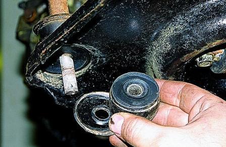 Замена стабилизатора поперечной устойчивости передней подвески и его резиновых элементов