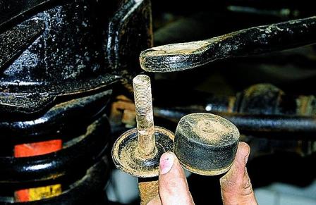 Замена стабилизатора поперечной устойчивости передней подвески и его резиновых элементов