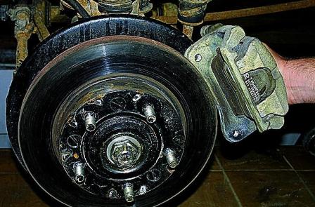 Замена подшипников и манжеты ступицы автомобиля Соболь