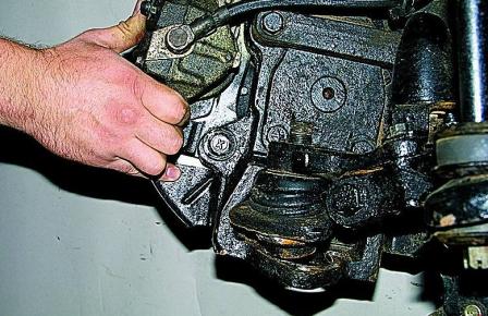 Замена шаровых опор передней подвески автомобиля Соболь