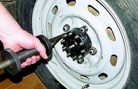 Снятие полуоси автомобиля Соболь