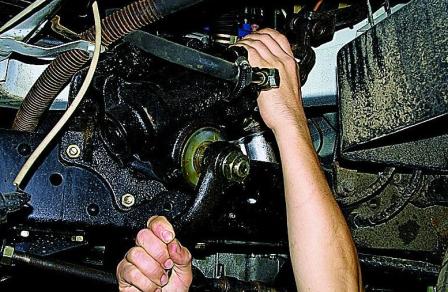 Регулировка рулевого механизма с гидроусилителем автомобиля Соболь