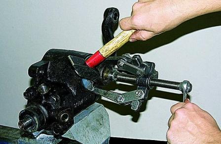 Регулировка рулевого механизма с гидроусилителем автомобиля Соболь