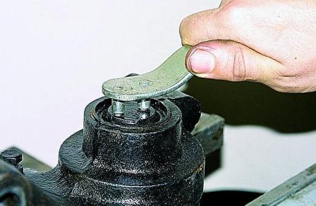 Регулировка рулевого механизма с гидроусилителем автомобиля Соболь