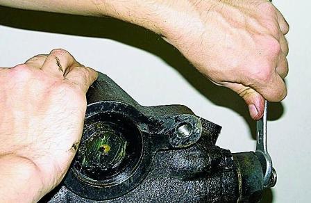 Регулировка рулевого механизма с гидроусилителем автомобиля Соболь