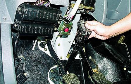 Снятие и разборка рулевой колонки автомобиля Соболь 